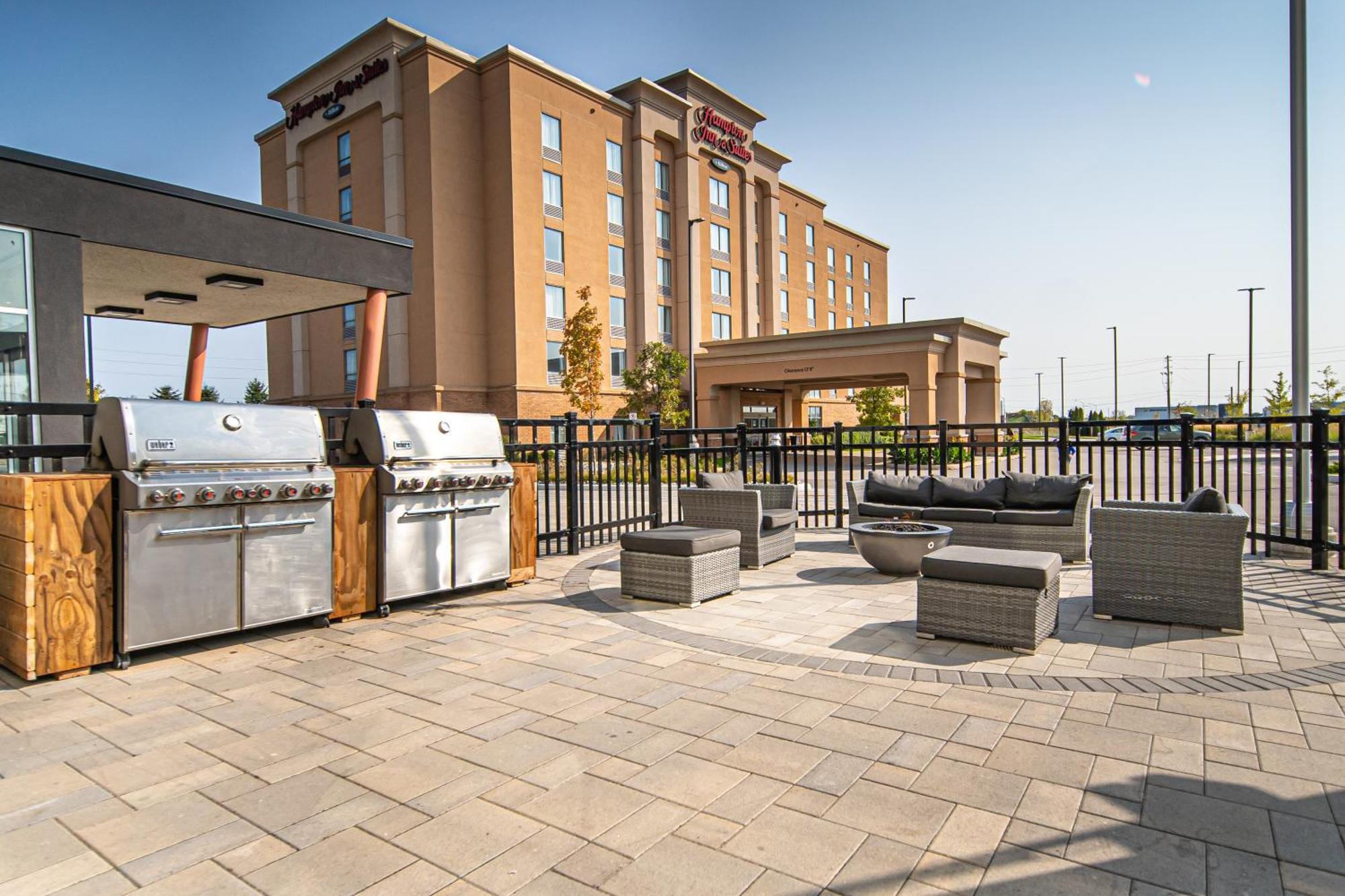 Hampton Inn & Suites By Hilton Brantford Exterior photo